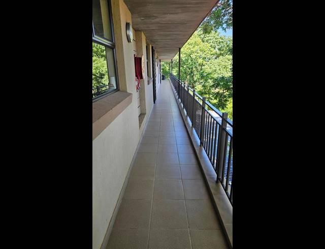 2 BEDROOM PROPERTY TO RENT IN DIE BULT